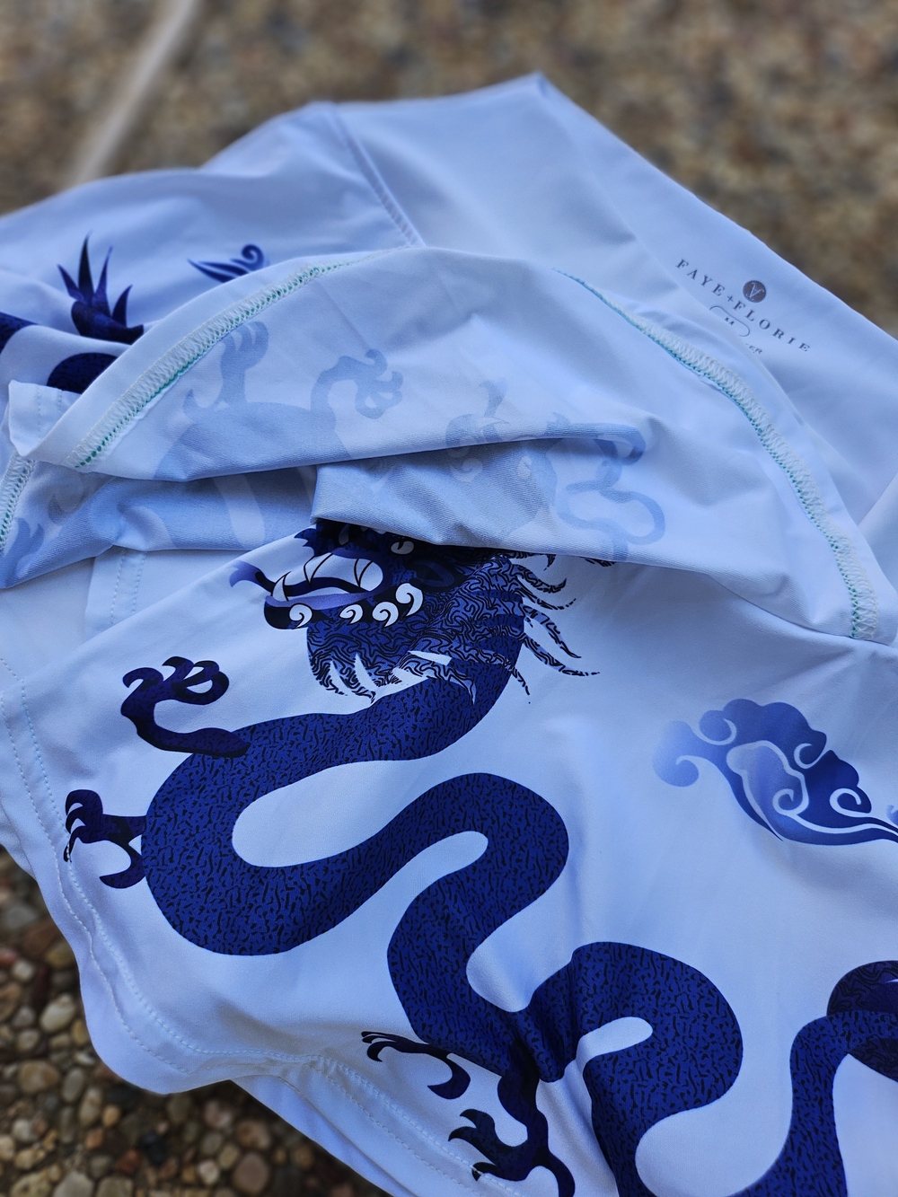Faye + Florie White Stretch Skort with Blue Dragon Print - Women M - Picture 3 of 8